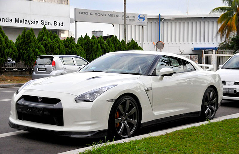 nissan-gtr.jpg